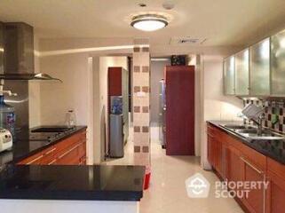 3-BR Condo at All Seasons Mansion Condominium near BTS Phloen Chit