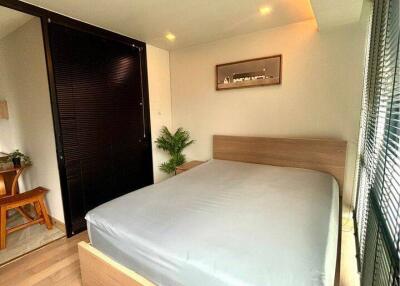 1-BR Condo at Socio Ruamrudee near BTS Nana