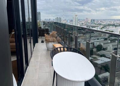 2-BR Condo at Ideo Q Victory near BTS Victory Monument