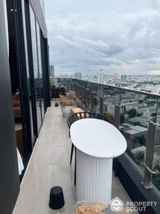 2-BR Condo at Ideo Q Victory near BTS Victory Monument