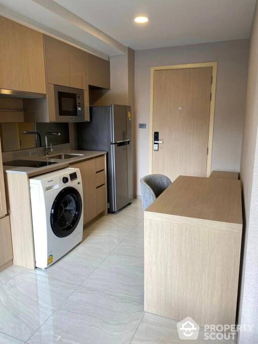 1-BR Condo at Walden Asoke near MRT Sukhumvit