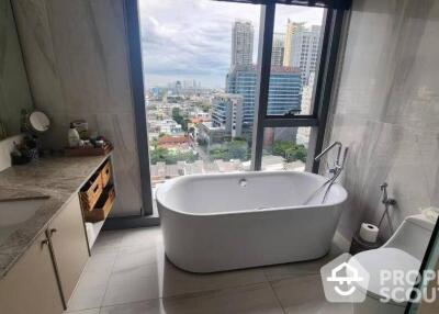 2-BR Condo at Kraam Sukhumvit 26 near BTS Phrom Phong