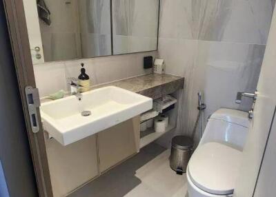 2-BR Condo at Kraam Sukhumvit 26 near BTS Phrom Phong