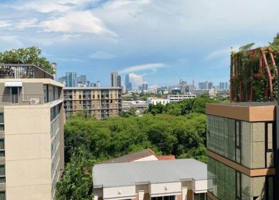 1-BR Condo at Quintara Arte Sukhumvit 52 near BTS On Nut