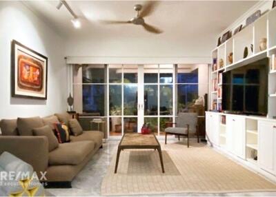 Spacious 3-Bedroom Condo with Private Parking in Thonglor Soi 9