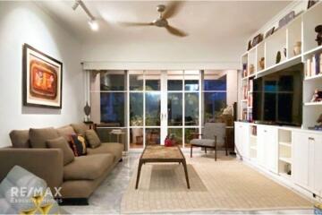 Spacious 3-Bedroom Condo with Private Parking in Thonglor Soi 9