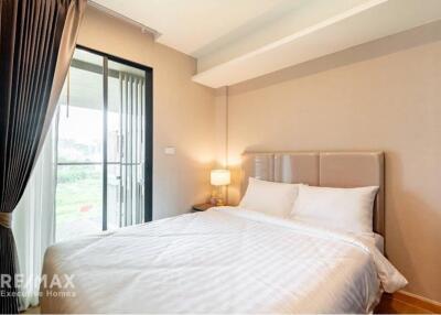 Elegant 2BR Condo in Vibrant Huai Khwang, Bangkok