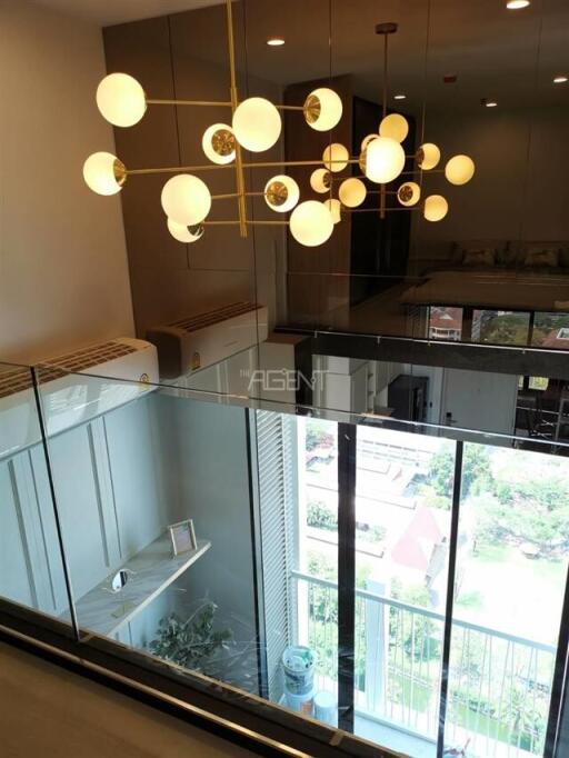 ขายพร้อมผู้เช่าคอนโดมิเนียม โนเบิล รีโคล สุขุมวิท 19  50 sq.m, 1 ห้องนอน Duplex