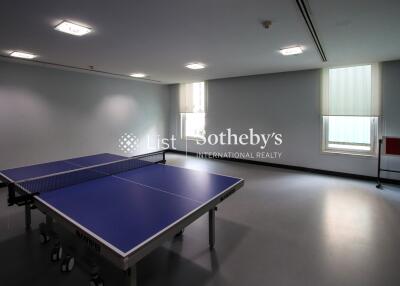 Recreational room with ping pong table