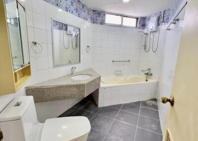 Spacious bathroom with modern amenities