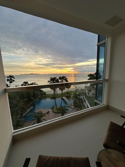 Balcony with ocean view