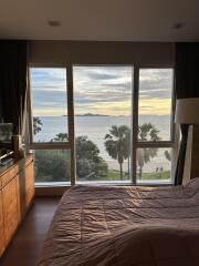 Bedroom with sea view