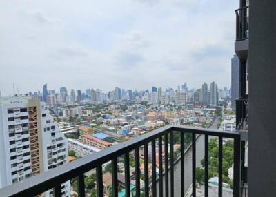 1-BR Condo at The Base Phetchaburi-Thonglor in Bang Kapi