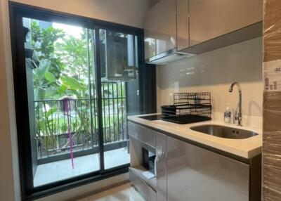 1-BR Condo at Life Asoke - Rama 9 near MRT Phra Ram 9