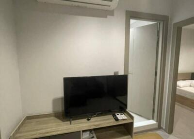 1-BR Condo at Life Asoke - Rama 9 near MRT Phra Ram 9