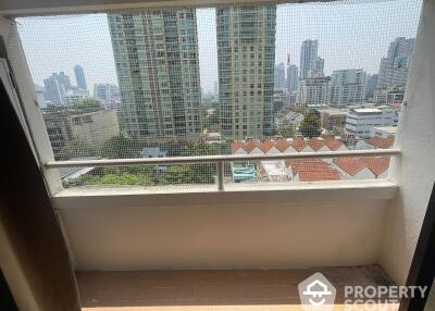 2-BR Condo at Prestige Towers Condominium near MRT Sukhumvit