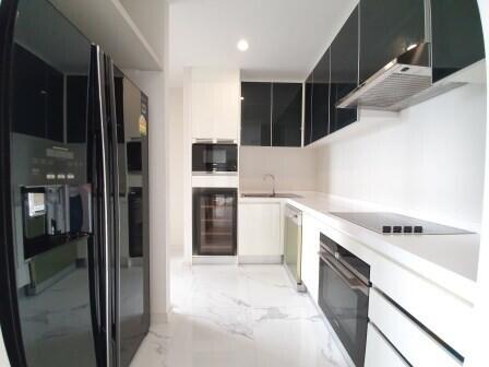 Noble Ploenchit 3 bedroom duplex condo for rent