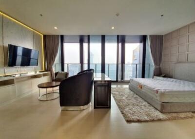 Noble Ploenchit 3 bedroom duplex condo for rent