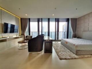 Noble Ploenchit 3 bedroom duplex condo for rent