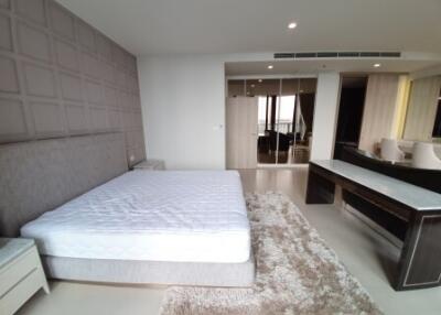 Noble Ploenchit 3 bedroom duplex condo for rent