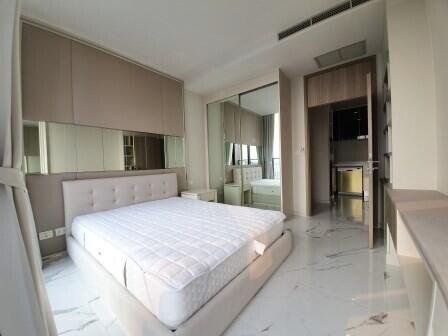 Noble Ploenchit 3 bedroom duplex condo for rent