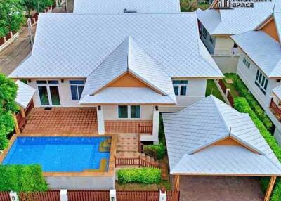 Modern Thai Style 3 Bedroom Pool Villa In Chaiyaphruek 2 Pattaya For Rent