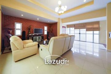 Three Bedroom House For Sale In Jomtien Palace