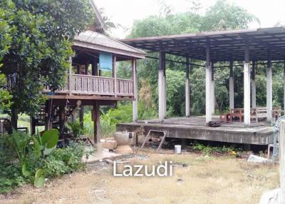 House for sale with land in Hang Dong District