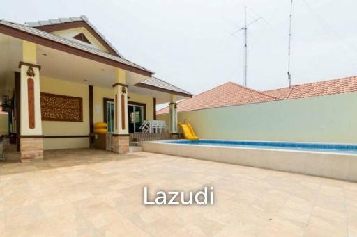 4 Bed pool villa close to town