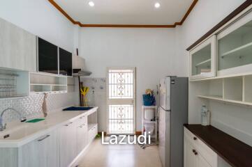 NICE BREEZE 6 : 2 BED RENOVATED