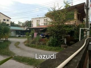House with land for sale, Soi Ladprao 42/1