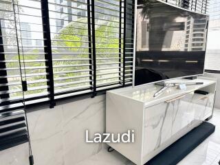 2 Bedrooms 2 Bathrooms 158 SQ.M at M Silom