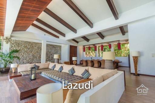 WHITE LOTUS 2 : Beautiful Design 5 Bed Balinese Residence close to Town and Beaches