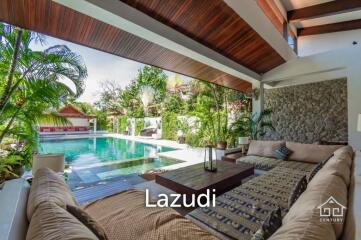 WHITE LOTUS 2 : Beautiful Design 5 Bed Balinese Residence close to Town and Beaches