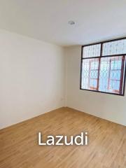 2 Bedrooms 3 Bahtrooms 111 Sqm. House in Sriracha
