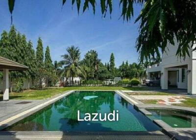 Luxury 4 Bed Pool Villa on Large Land Plot