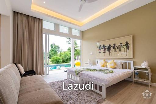 SPRINGFIELD VILLA : Luxury Brand New Pool Villa on the Golf Course