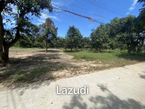 Land for sale walking distance to beach