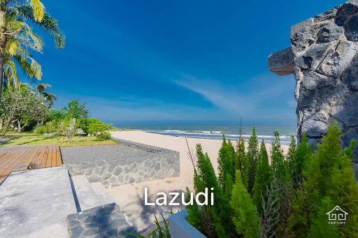 BEACH HIDEAWAY : Luxury 3 Bed Beachfront Pool Villa in Kui Buri