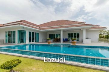 RM WATERSIDE: Luxury 5 Bed Pool Villa with Amazing Views