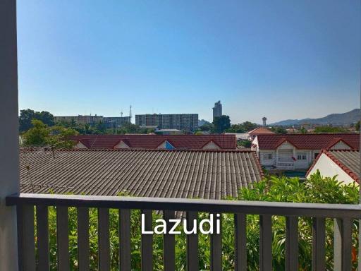 DUSIT D2 : Cozy Studio Room Condo Near Town