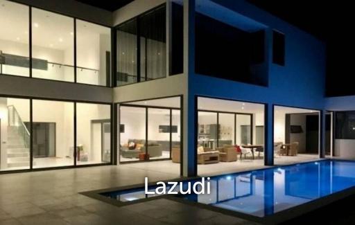 LA LUA : Modern 4 Bed 2 Storey Villa within Resort Complex with Great Views