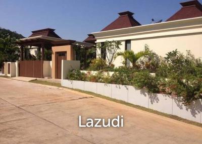 PANORAMA: Beautiful 3 bed Bali Pool Villa with Complete 2 Bed Guest Villa