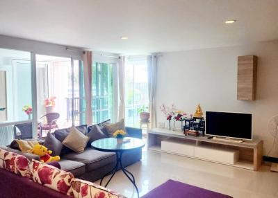 Large 1 Bedroom condo soi 102 The Pride