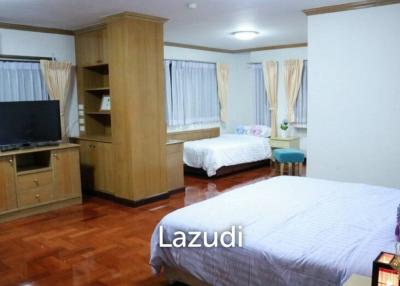 3 Bed 2 Bath 236 SQ.M Baan Arthit Apartment