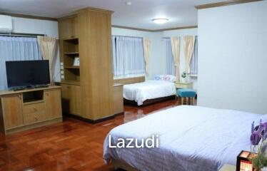 3 Bed 2 Bath 236 SQ.M Baan Arthit Apartment