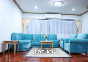 3 Bed 2 Bath 236 SQ.M Baan Arthit Apartment