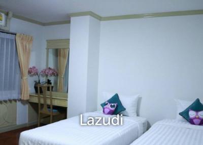 3 Bed 2 Bath 236 SQ.M Baan Arthit Apartment