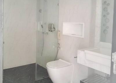 1 Bed 1 Bath 81.53 SQ.M Amari Ressidence