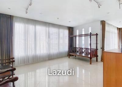 4 Bed 4 Bath 350 SQ.M The Verandah Sukhumvit